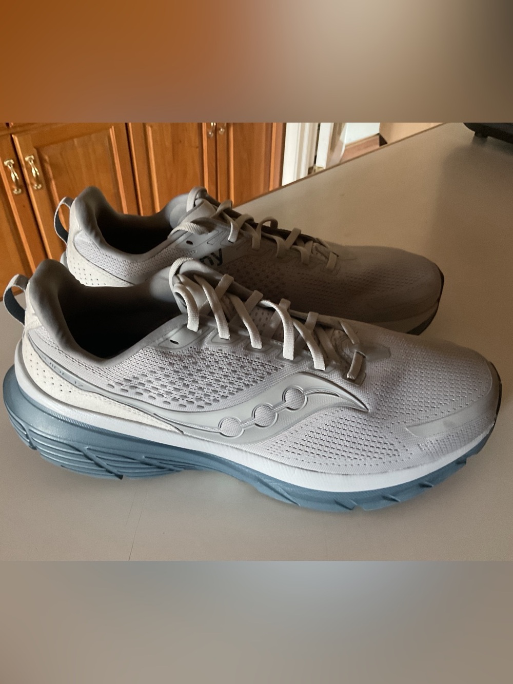 Saucony Guide size 12.5 Men’s fossil/dusk Used